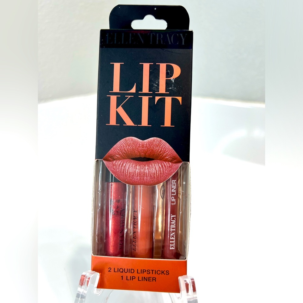 Ellen Tracy Lip Kit